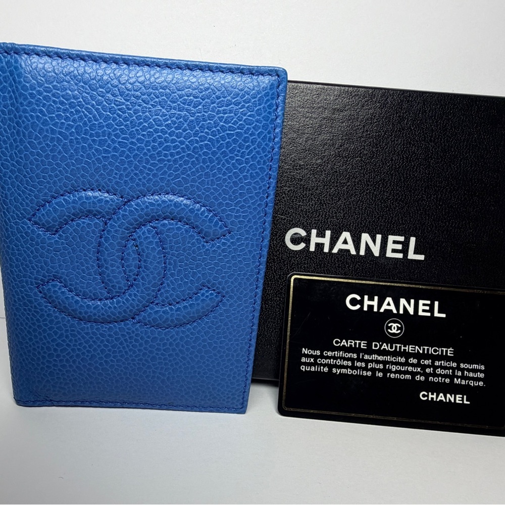 Authentic CHANEL Blue Caviar Leather Wallet Card Holder with Box & Card - Picture 3 of 13